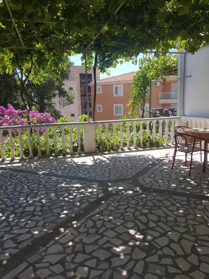 Petrovac Sobe I Apartmani Marovic מראה חיצוני תמונה