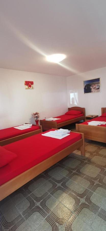 Petrovac Sobe I Apartmani Marovic מראה חיצוני תמונה