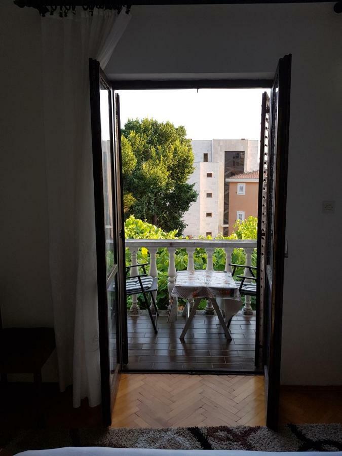 Petrovac Sobe I Apartmani Marovic מראה חיצוני תמונה
