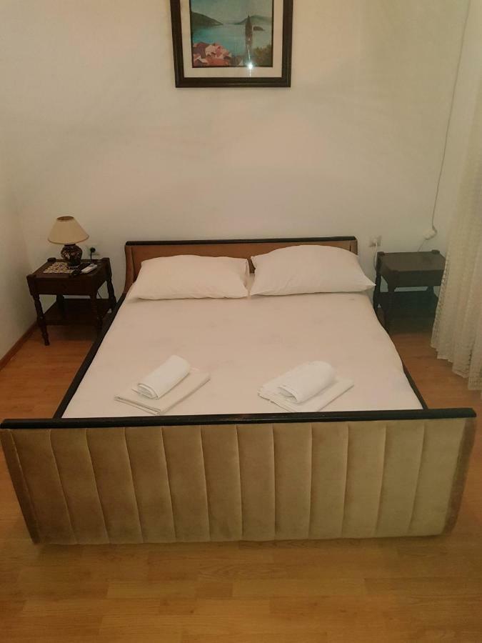 Petrovac Sobe I Apartmani Marovic מראה חיצוני תמונה